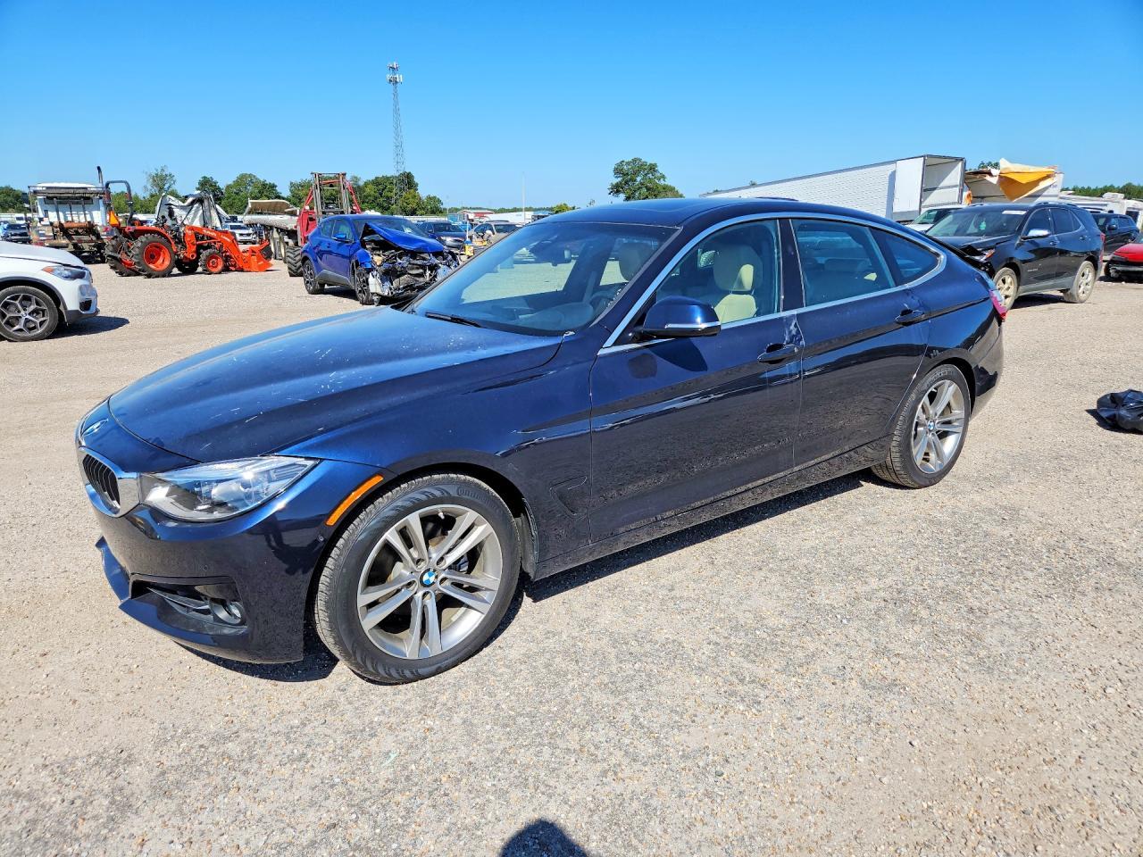 2017 BMW Seria 3 330i - zdjęcie główne