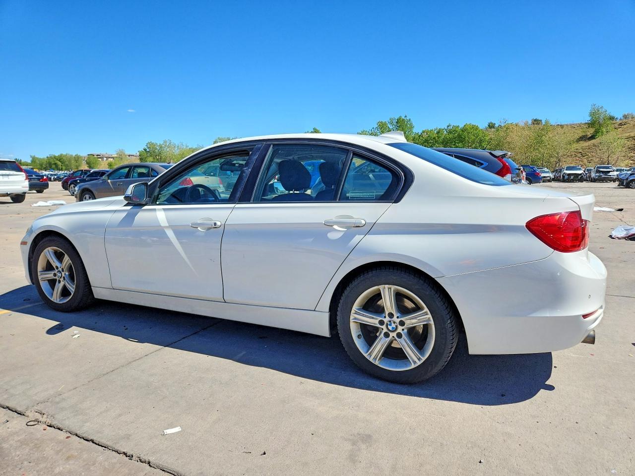 2014 BMW 320 I - zdjęcie 2