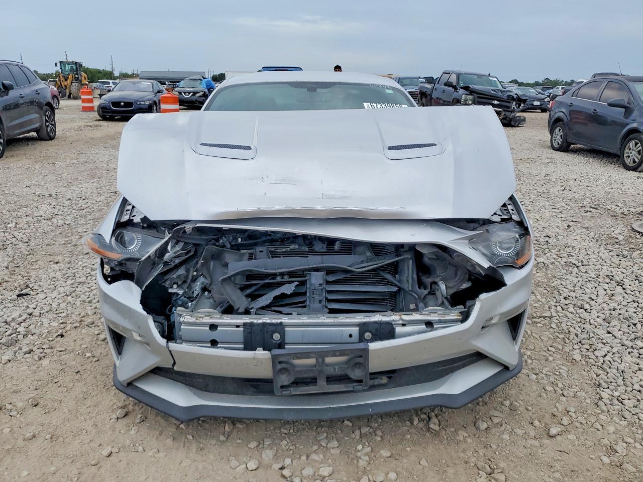 2019 Ford Mustang - zdjęcie 5