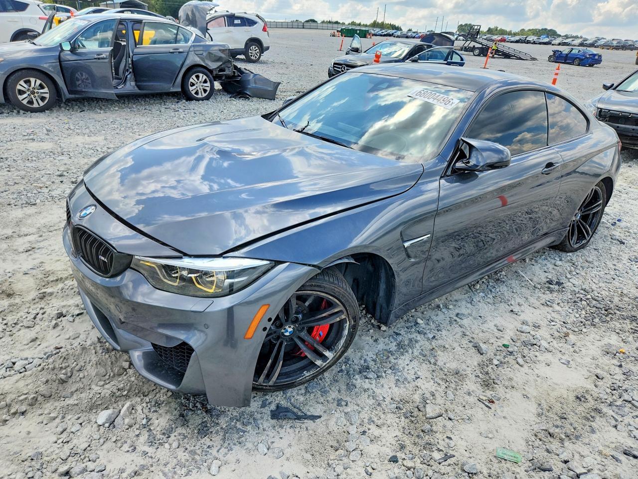 2015 BMW M4 - zdjęcie główne