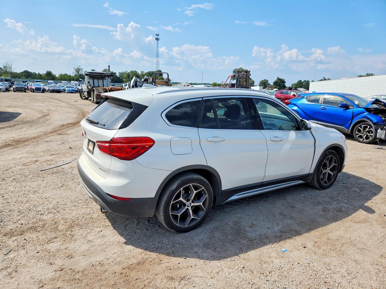 2019 BMW X1 xDrive28I - zdjęcie 3