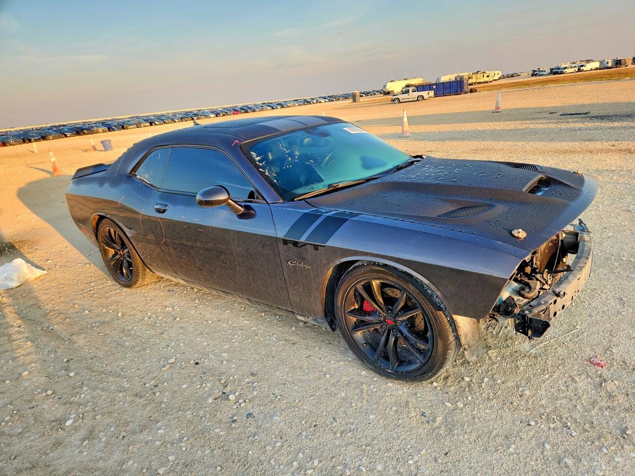 2016 Dodge Challenger R/T - zdjęcie 4