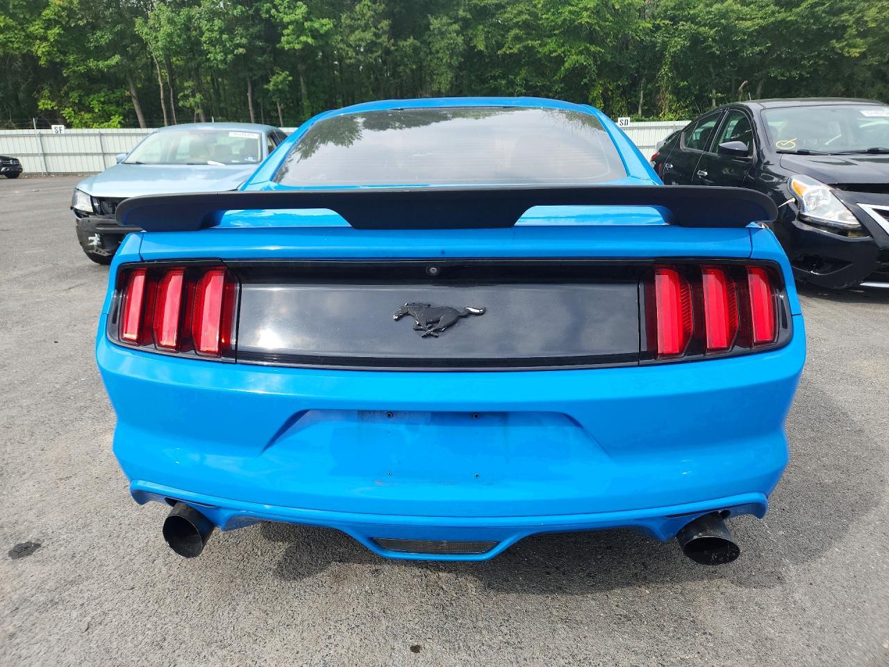 2017 Ford Mustang - zdjęcie 6