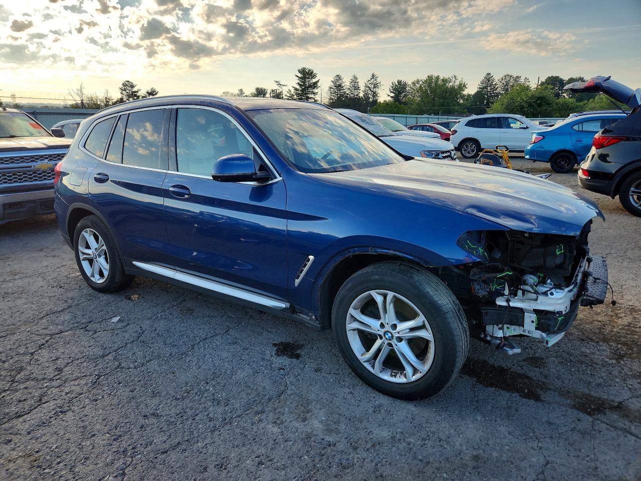 2021 BMW X3 xDrive30I - zdjęcie 4