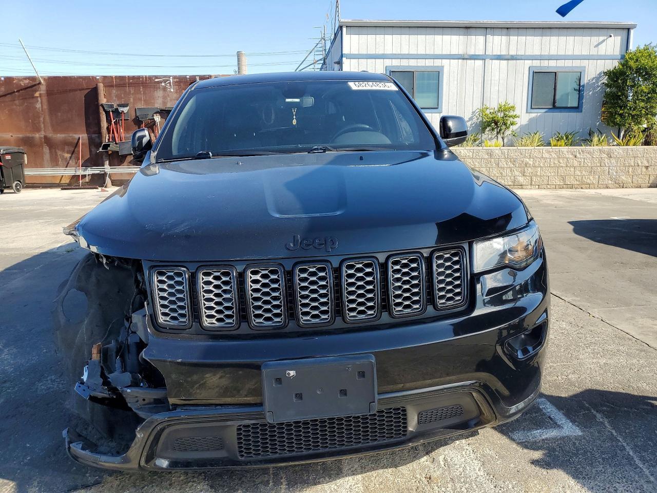 2020 Jeep Grand Cherokee Laredo - zdjęcie 5