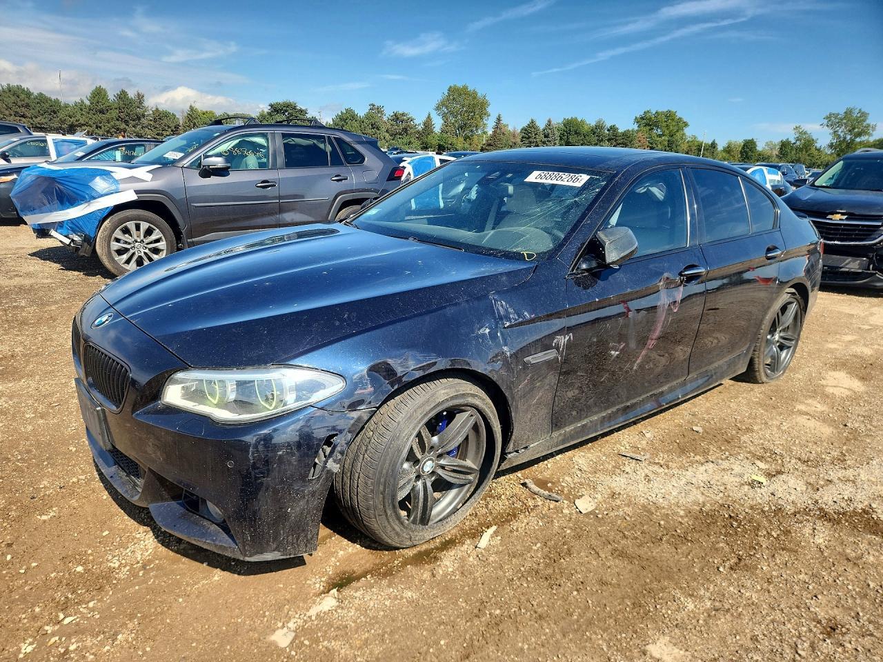 2014 BMW Seria 5 550i - zdjęcie główne