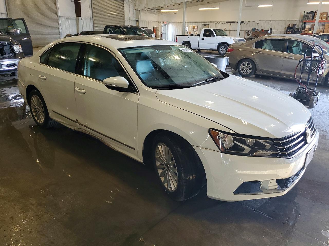 2016 Volkswagen Passat Se - zdjęcie 4
