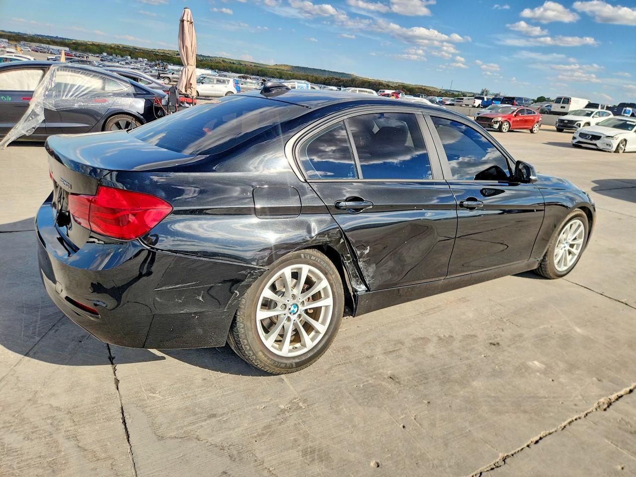 2016 BMW Seria 3 320i - zdjęcie 3