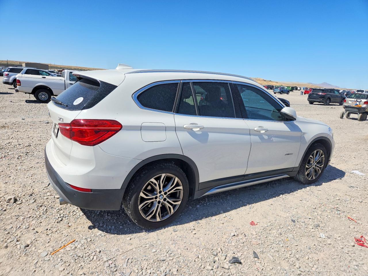 2016 BMW X1 xDrive28I - zdjęcie 3