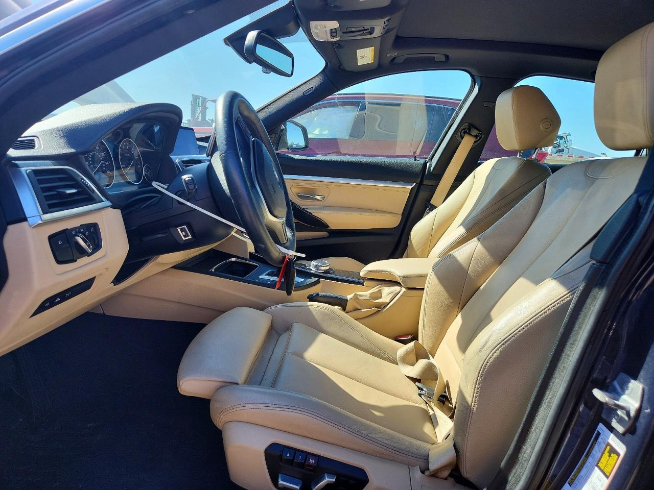 2017 BMW Seria 3 330i - zdjęcie 7