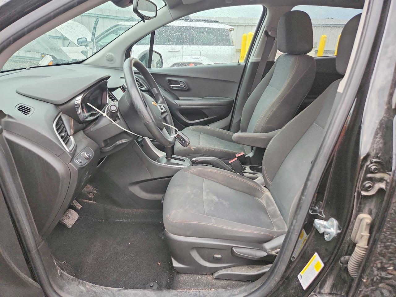 2020 Chevrolet Trax Ls - zdjęcie 7