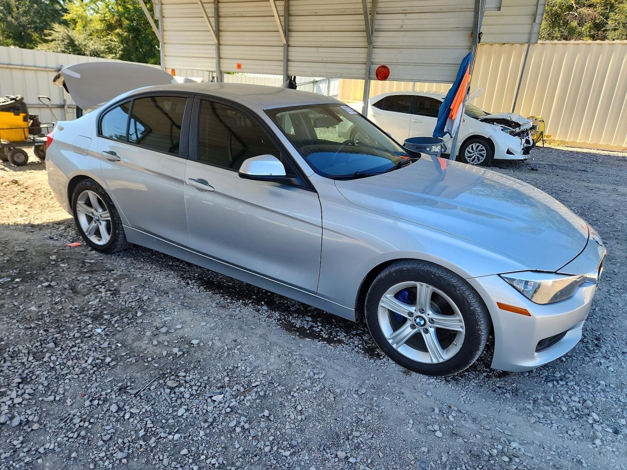 2015 BMW 320 I - zdjęcie 4