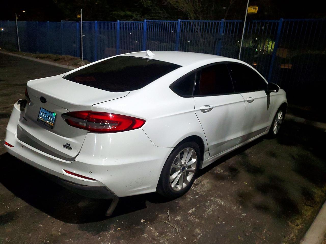 2020 Ford Fusion Se - zdjęcie 3