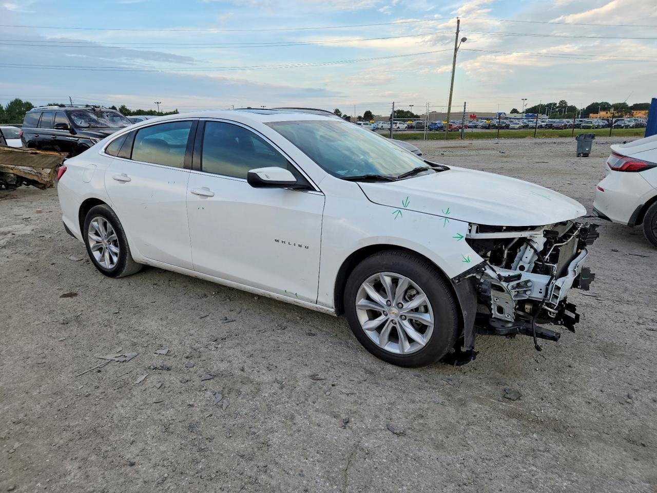 2024 Chevrolet Malibu Lt - zdjęcie 4