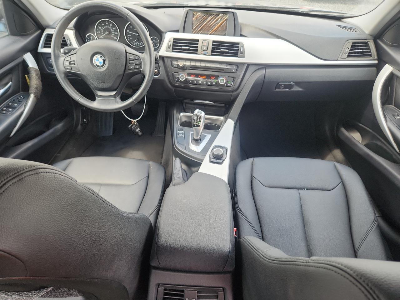2013 BMW 328 I - zdjęcie 8