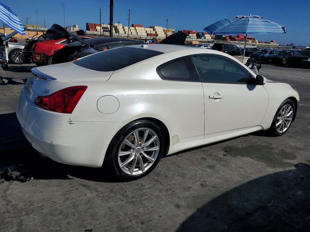 2015 Infiniti Q60 Coupe Journey - zdjęcie 3