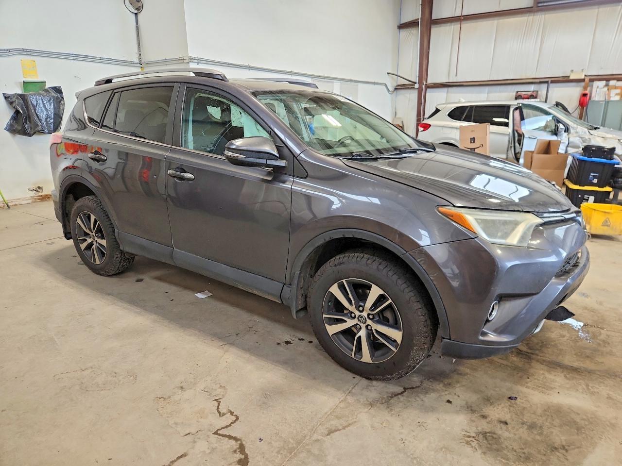 2017 Toyota Rav4 Xle - zdjęcie 4