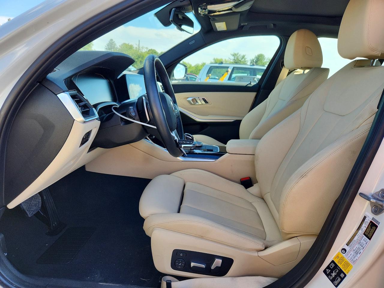 2021 BMW Seria 3 330i - zdjęcie 7