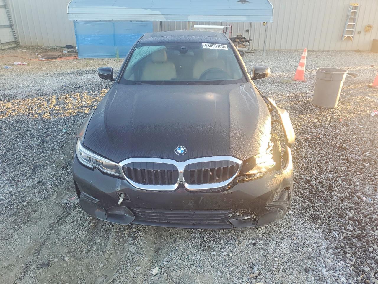 2021 BMW 330I - zdjęcie 5