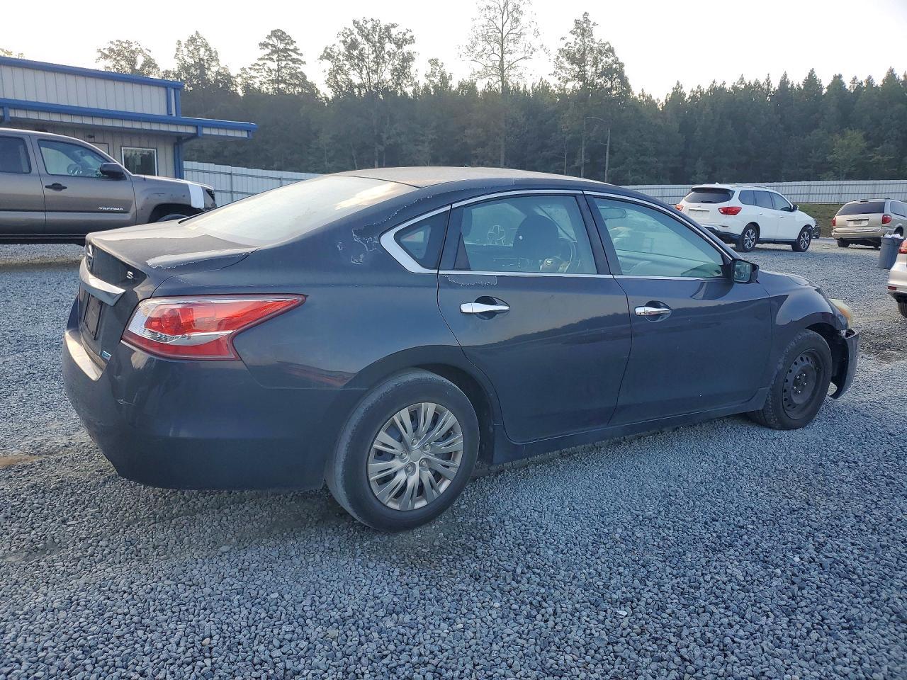 2013 Nissan Altima 2.5 - zdjęcie 3