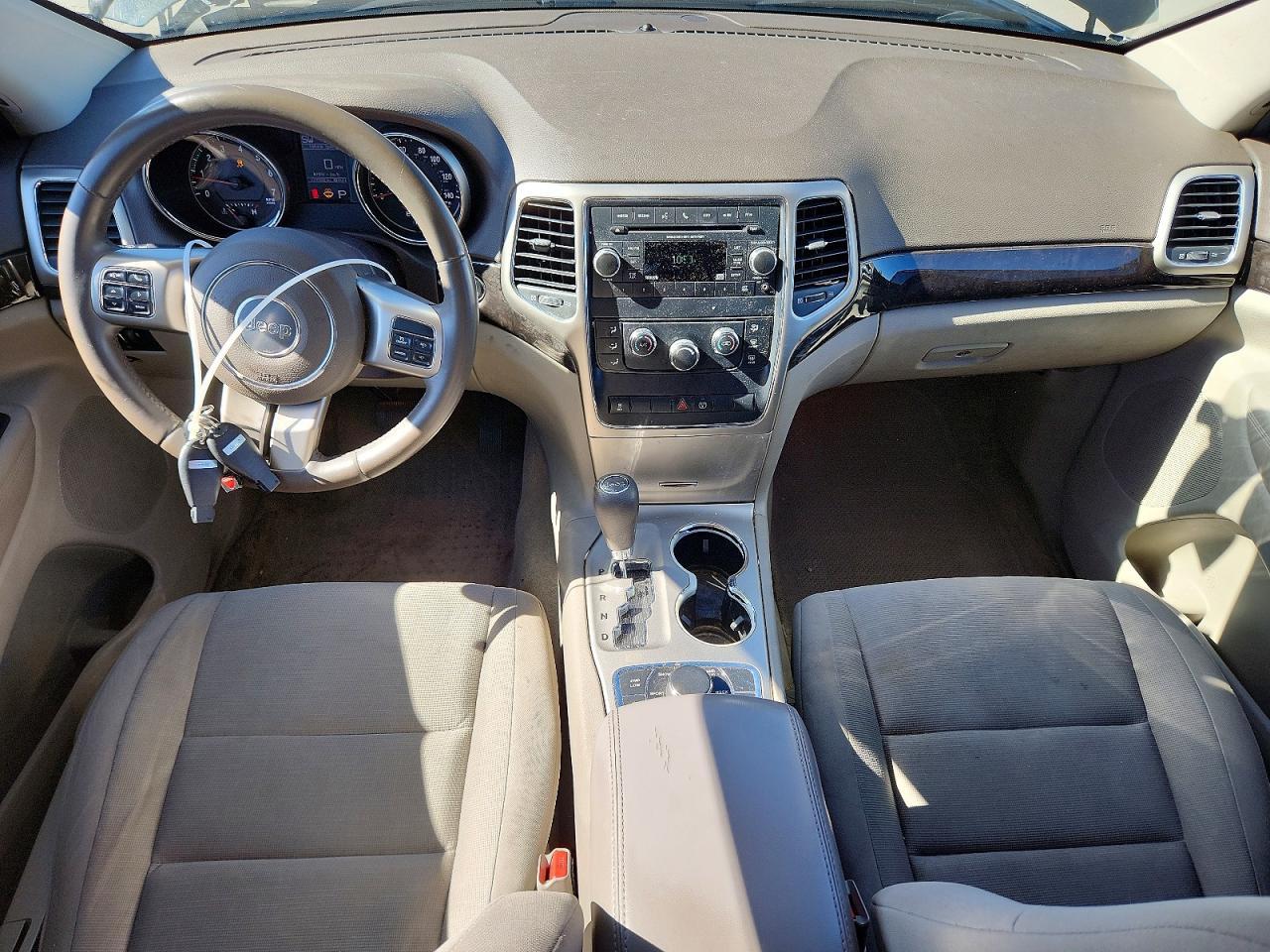 2013 Jeep Grand Cherokee Laredo - zdjęcie 8