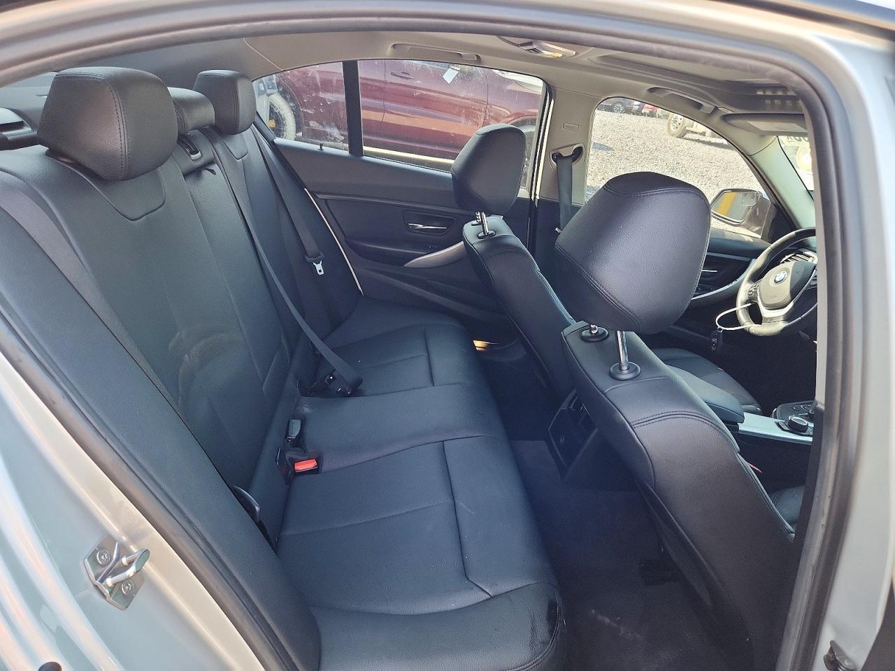 2015 BMW 328 D xDrive - zdjęcie 10