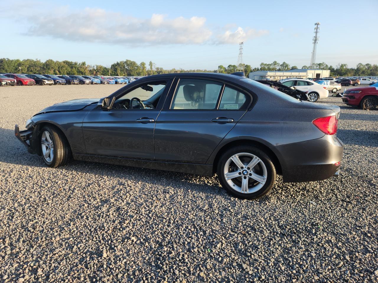 2015 BMW 328 I - zdjęcie 2