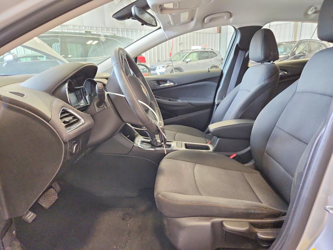 2017 Chevrolet Cruze Ls - zdjęcie 7