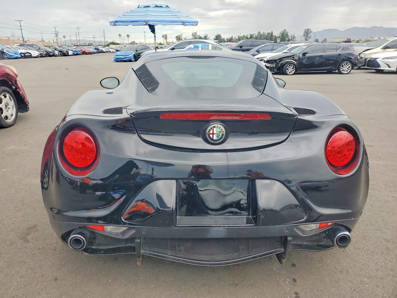 2015 Alfa Romeo 4C - zdjęcie 6