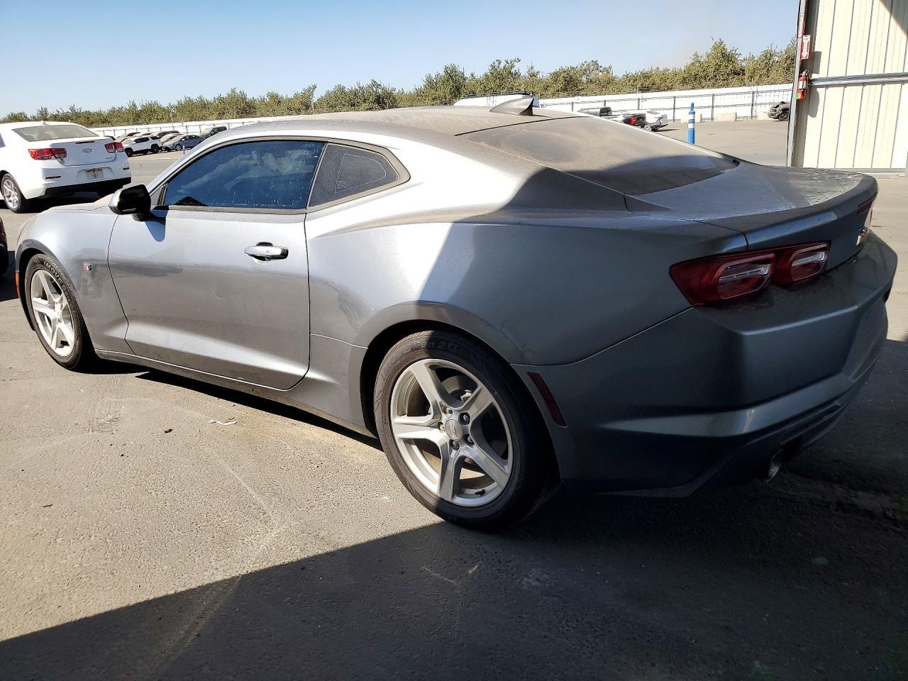 2019 Chevrolet Camaro Ls - zdjęcie 2