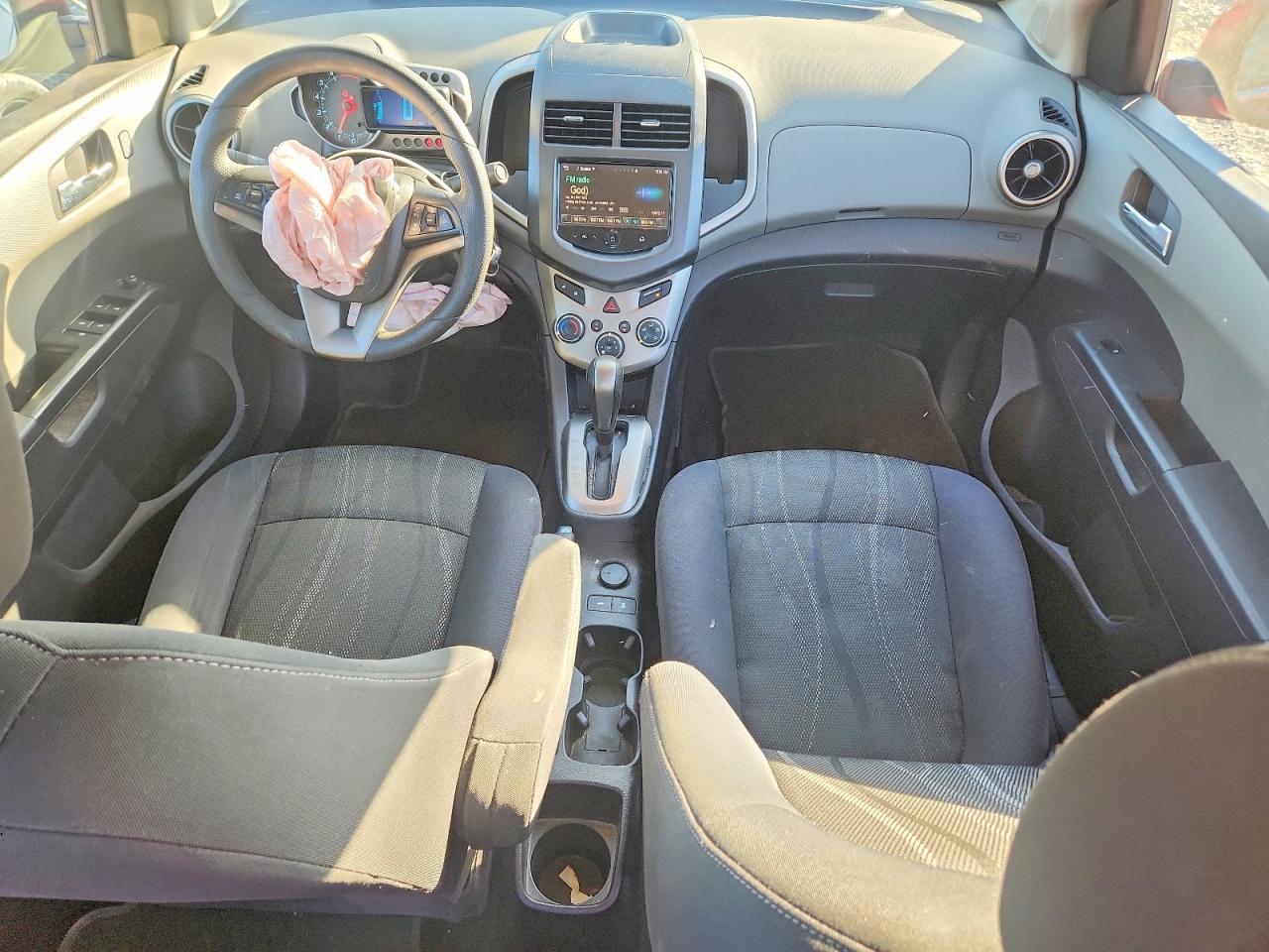 2016 Chevrolet Sonic Lt - zdjęcie 8