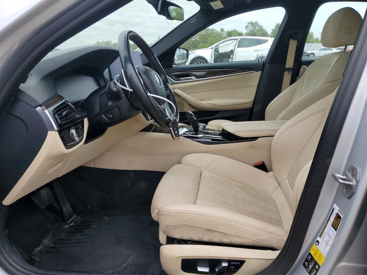 2021 BMW Seria 5 530i - zdjęcie 7