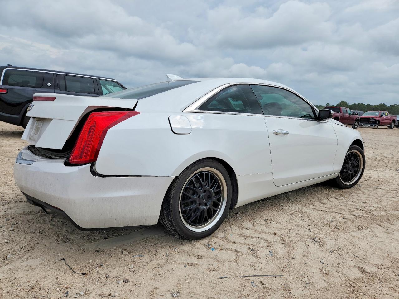 2016 Cadillac Ats - zdjęcie 3