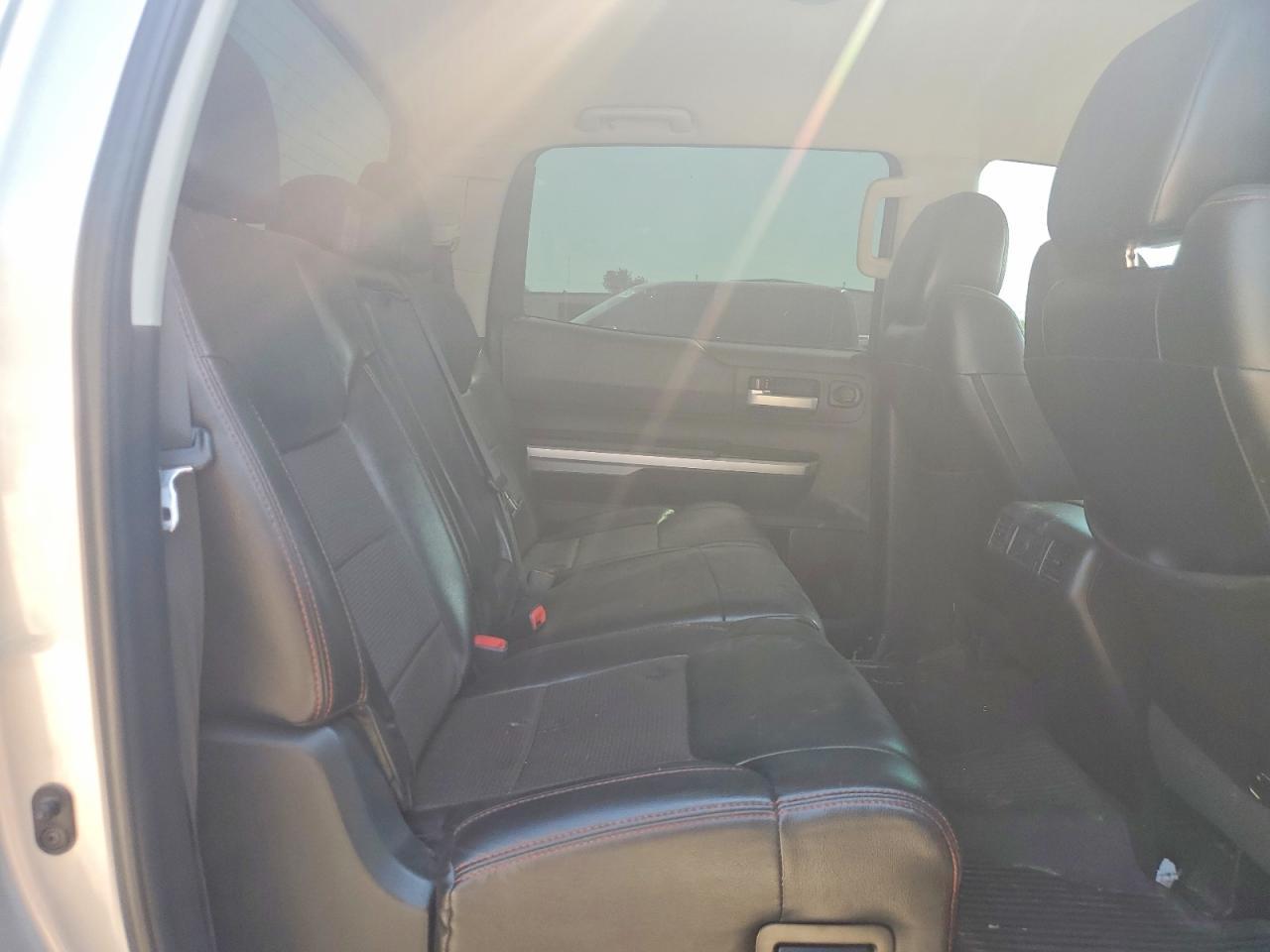 2017 Toyota Tundra Sr5 - zdjęcie 10