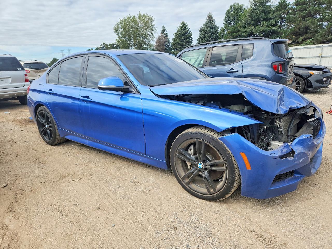 BMW Seria 3 - zdjęcie 4
