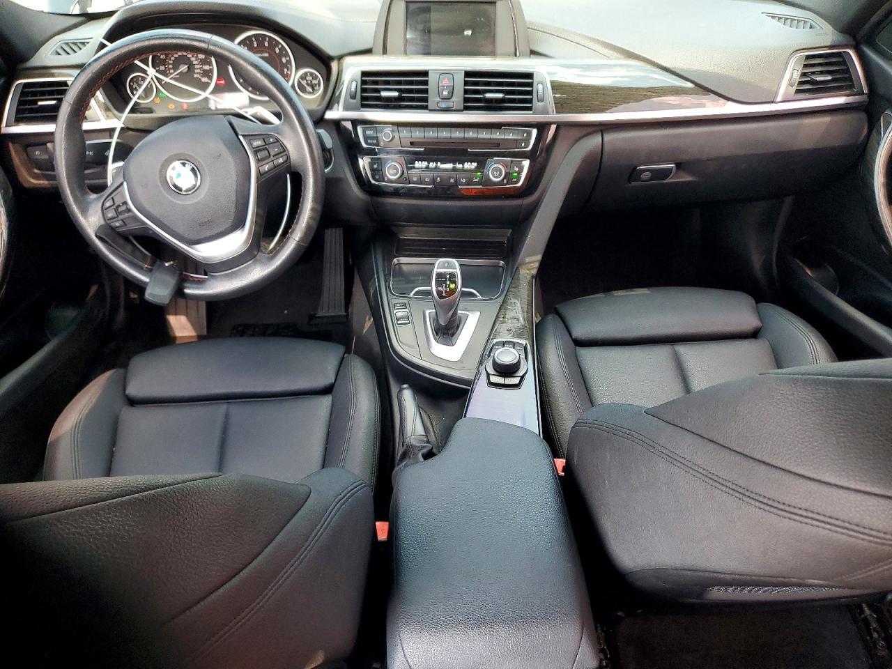 2018 BMW 330 I - zdjęcie 8