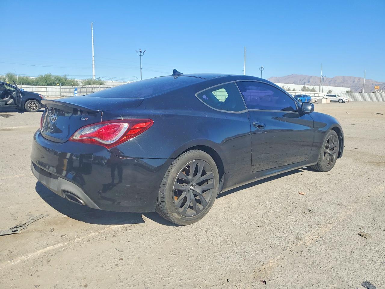 2013 Hyundai Genesis Coupe 2.0T - zdjęcie 3