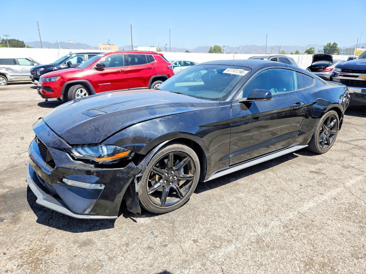 2020 Ford Mustang - zdjęcie główne