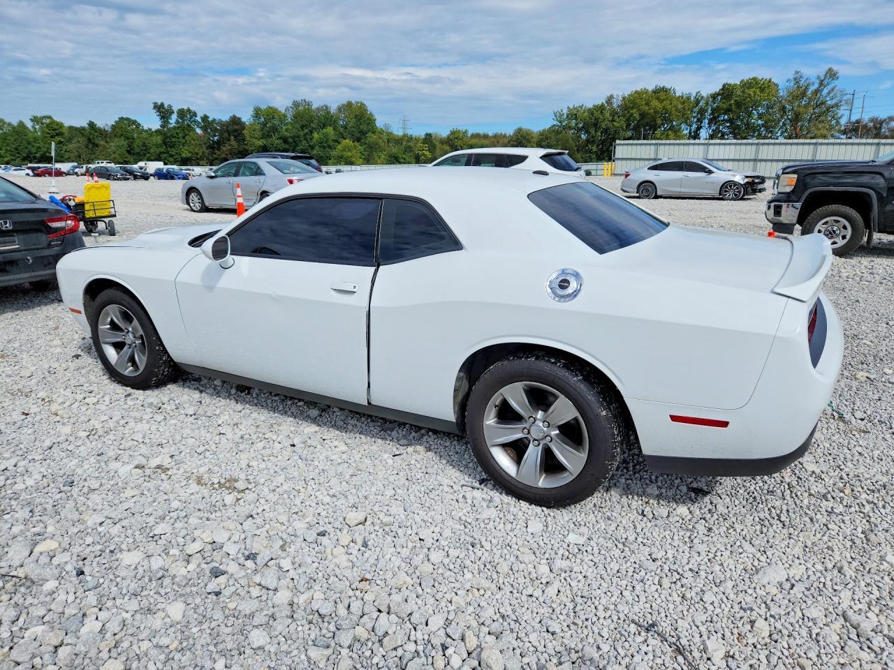 2019 Dodge Challenger Sxt - zdjęcie 2