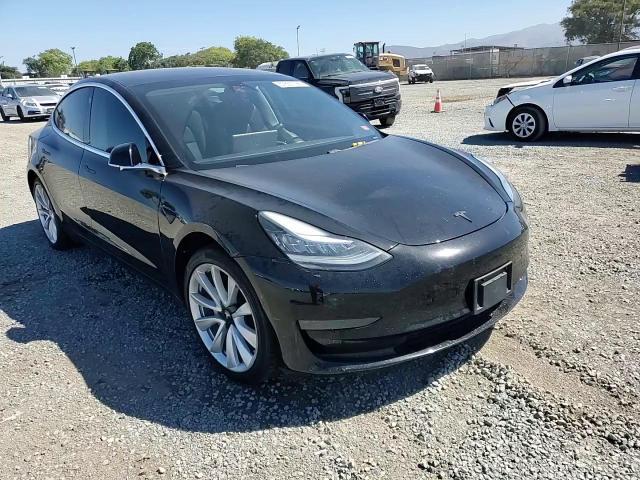 2019 Tesla Model 3 - zdjęcie 13