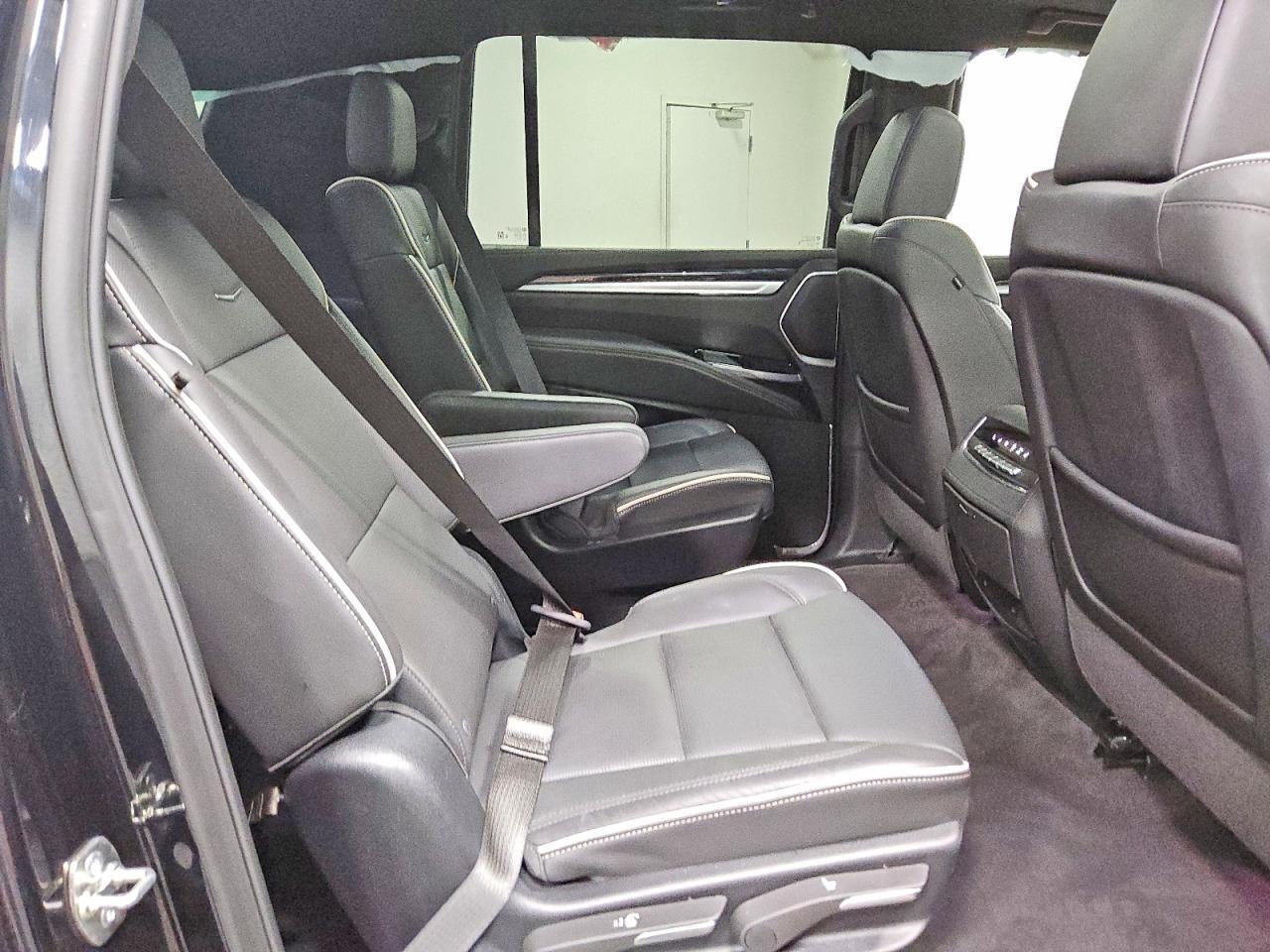 2025 Cadillac Escalade Esv Sport - zdjęcie 11