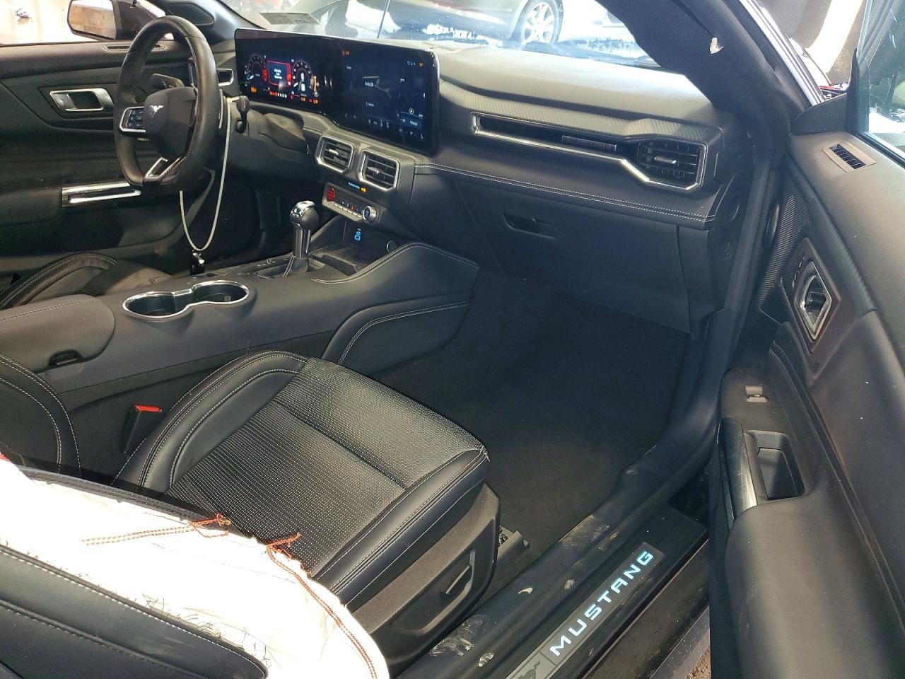 2024 Ford Mustang Gt - zdjęcie 8