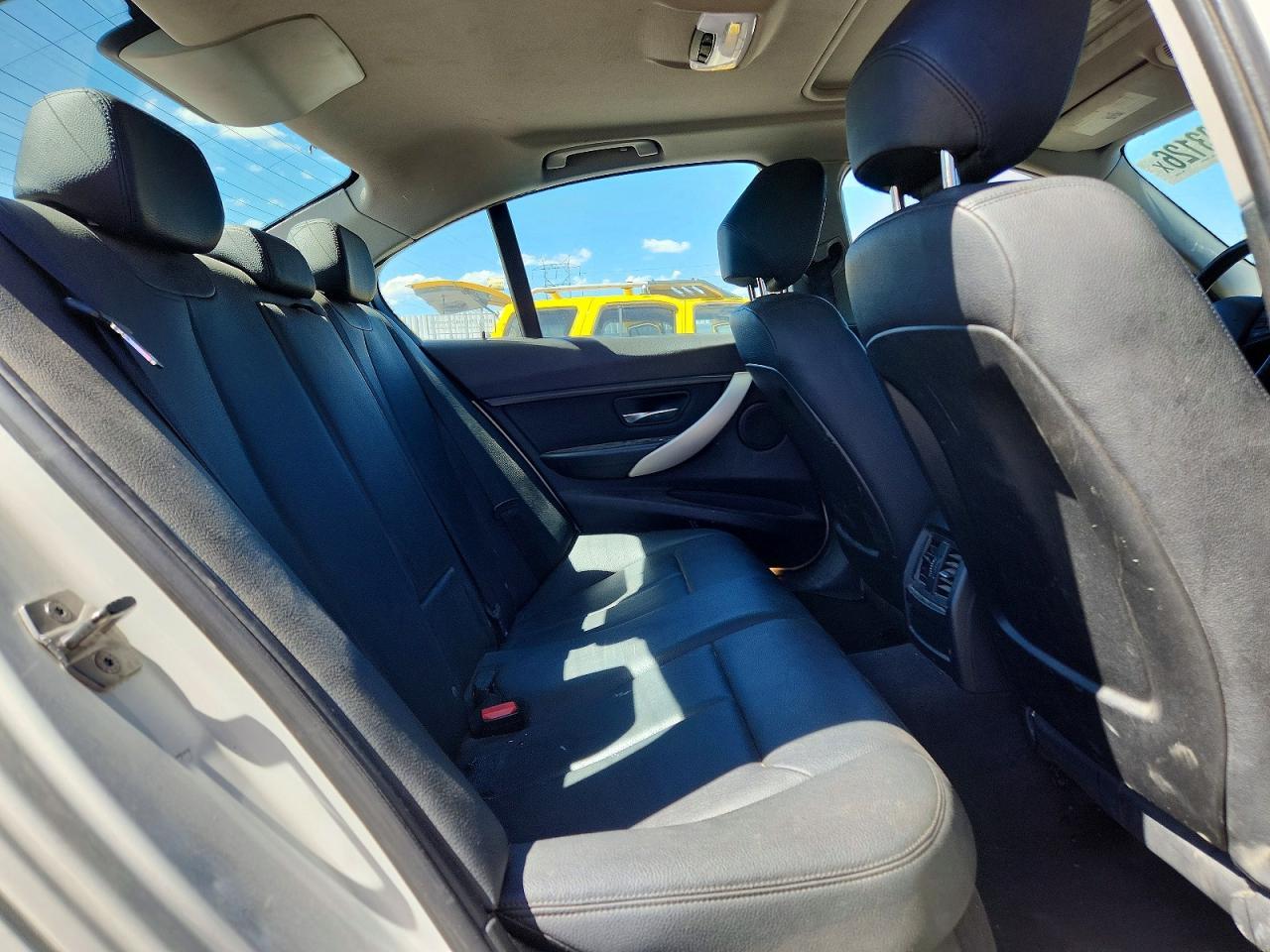 2014 BMW 320 I - zdjęcie 10