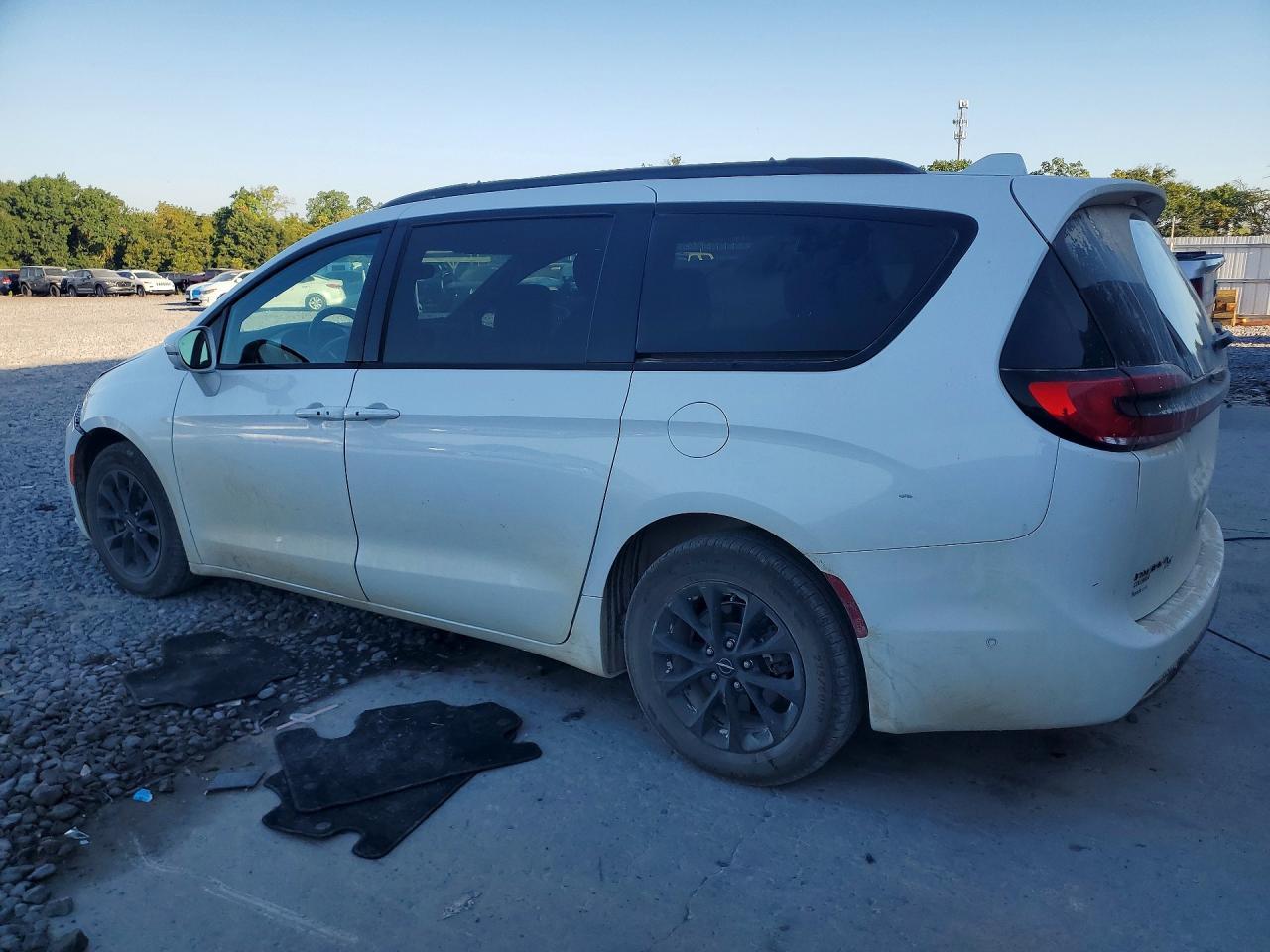 2021 Chrysler Pacifica Touring L - zdjęcie 2