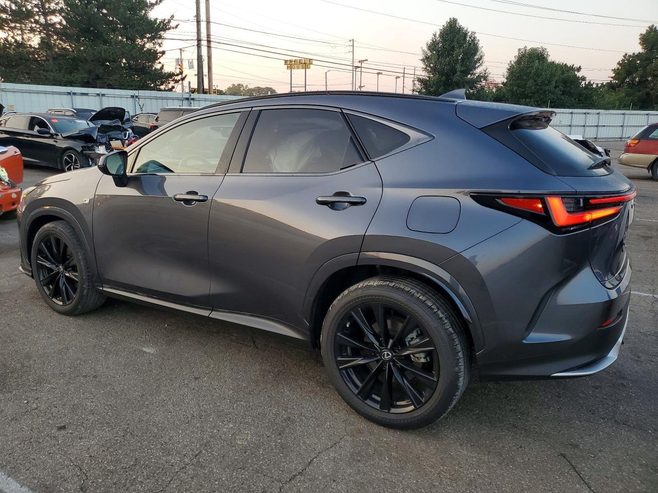 2022 Lexus Nx 350 - zdjęcie 2