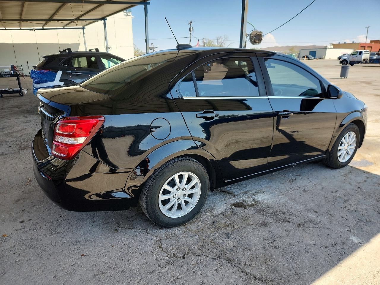 2019 Chevrolet Sonic Lt - zdjęcie 3