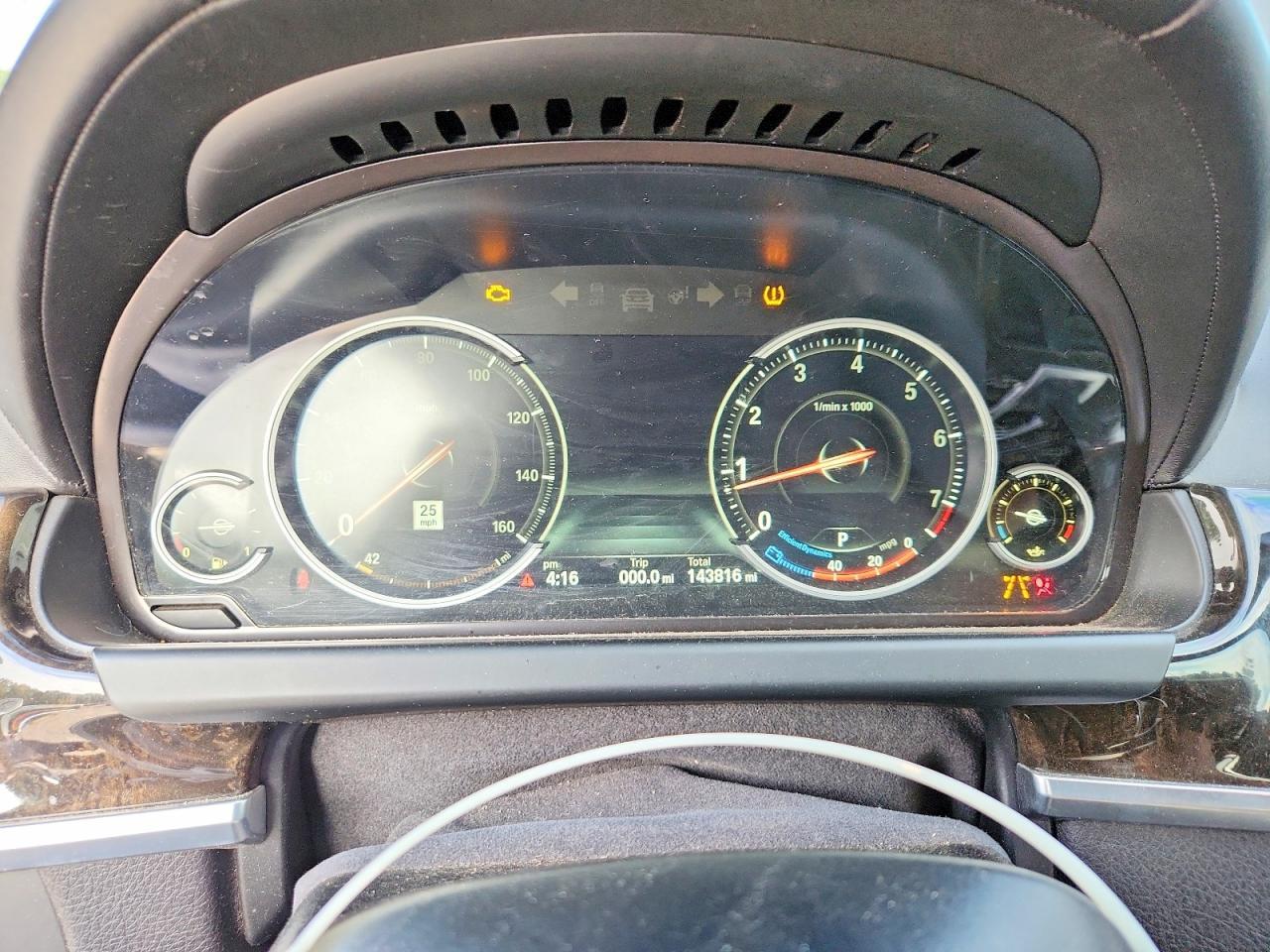 2015 BMW Seria 6 Coupe 650i - zdjęcie 9
