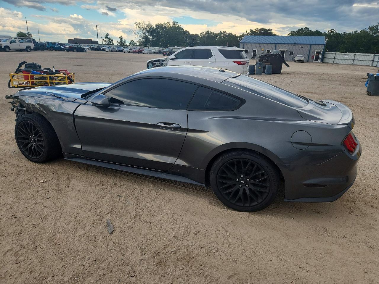 2016 Ford Mustang - zdjęcie 2