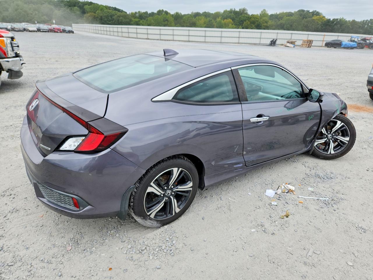 2017 Honda Civic Touring - zdjęcie 3