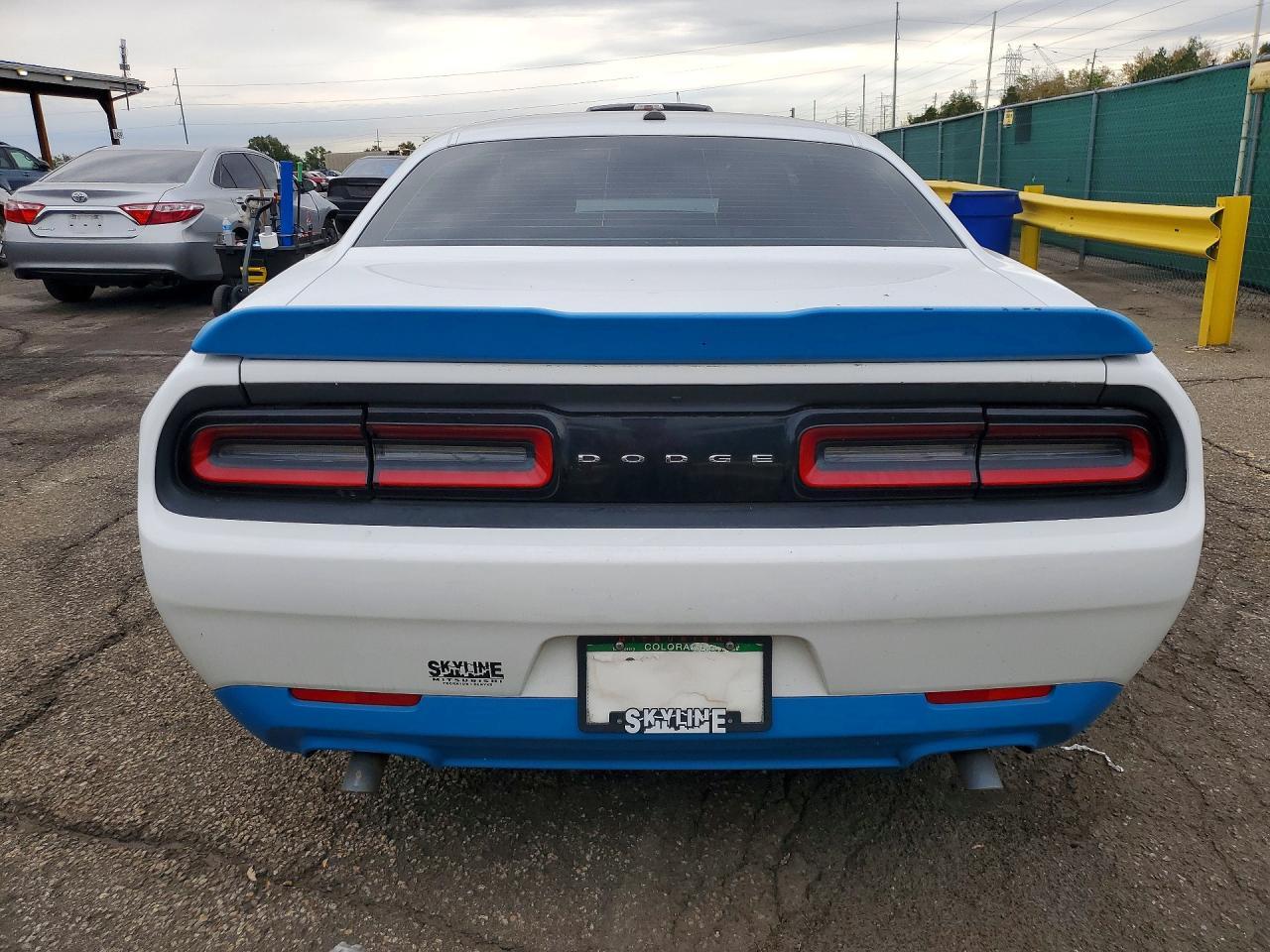 2017 Dodge Challenger Sxt - zdjęcie 6